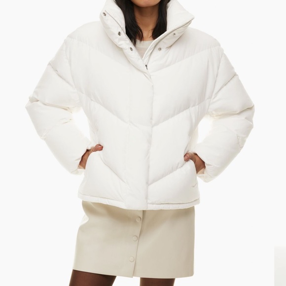 Aritzia The Cloud Puff - Picture 1 of 6